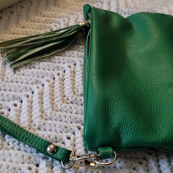 Kate Spade Wristlet Green Leather - Picture 4 of 4